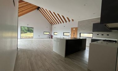 Exclusiva Casa En Venta Country Pucón