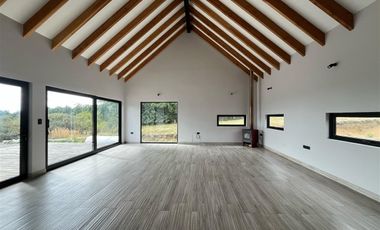 Exclusiva Casa En Venta Country Pucón