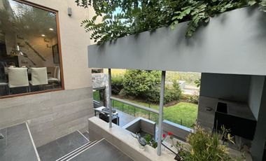 Hermosa Vivienda 6d-7b - Vista Excepcional