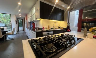 Hermosa Vivienda 6d-7b - Vista Excepcional