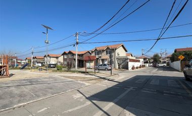 Casa En Venta De En Condominio Cerrado En Buin.