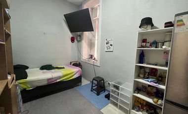 Casa En Esquina En Santiago Centro - Excelente Ubicación