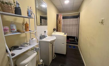 Casa En Esquina En Santiago Centro - Excelente Ubicación