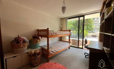 Departamento en venta c/ estacionamiento en Santa María de Manquehue