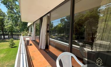 Departamento en venta c/ estacionamiento en Santa María de Manquehue