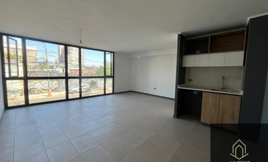 Oficina en venta 32m2, Arturo Prat, Santiago.