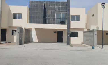 Casa en Venta libre de gravamen. Cedros 2.  Gomez Palacio. Ejerce tu cedito.