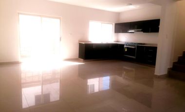 Casa en Venta libre de gravamen. Cedros 2.  Gomez Palacio. Ejerce tu cedito.
