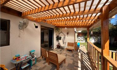 CURAUMA - LOMAS DE CURAUMA - CASA EN VENTA - 4D 3B 1E 1B