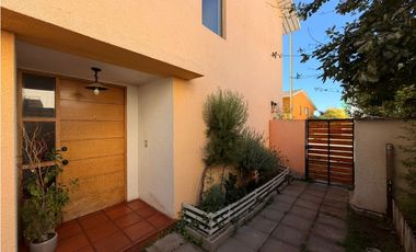 CURAUMA - LOMAS DE CURAUMA - CASA EN VENTA - 4D 3B 1E 1B