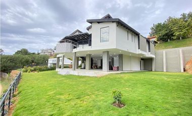 En Venta – Casa en Bosque del  Lago, Mesa de los Santos