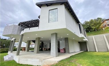 En Venta – Casa en Bosque del  Lago, Mesa de los Santos