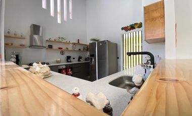 En Venta – Casa en Bosque del  Lago, Mesa de los Santos
