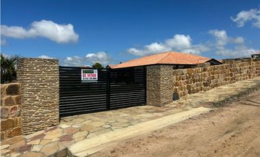 Casa moderna en venta – Pueblito Acuarela 2 | La Mesa de los Santos