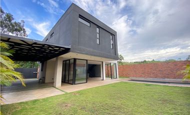 En Venta – Casa Campestre en Colina del Marqués, Ruitoque Bajo