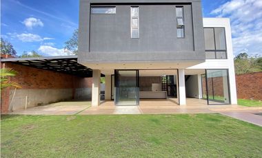 En Venta – Casa Campestre en Colina del Marqués, Ruitoque Bajo