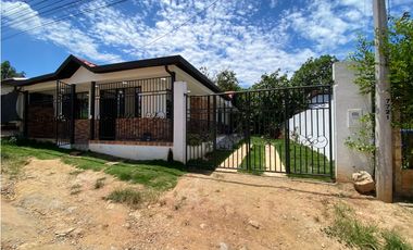 En Venta – Casa Barrio Acapulco, Girón