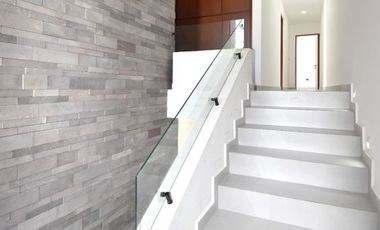 CASA EN RENTA ZONA COUNTRY PUERTA AZUL