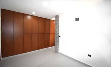 CASA EN RENTA ZONA COUNTRY PUERTA AZUL