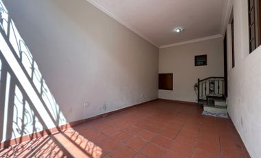 Oportunidad de renta Hermosa Casa Completamente Amoblada.- Cuenca