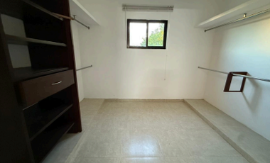 | Exclusiva casa en renta dentro de una excelente zona residencial |