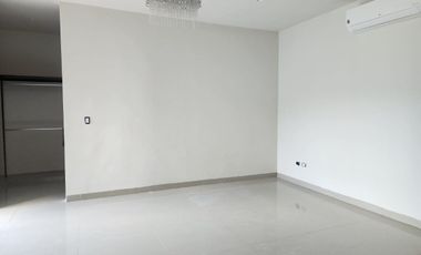 | Casa en renta sin amueblar en zona norte |