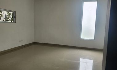 | Casa en renta sin amueblar en zona norte |