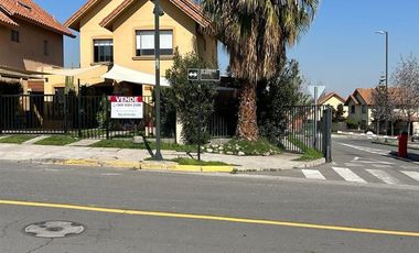 VENTA CASA A EN PEÑALOLEN, SECTOR QUEBRADA DE MACUL