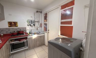 Casa Familiar en Venta | 3 Dormitorios · 2 Baños