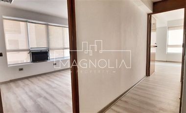 Oficina en Arriendo en a pasos del metro los leones