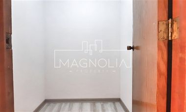 Oficina en Arriendo en a pasos del metro los leones