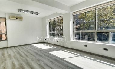 Oficina en Arriendo en a pasos del metro los leones