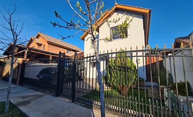 Casa en Arriendo en Haras de Machalí