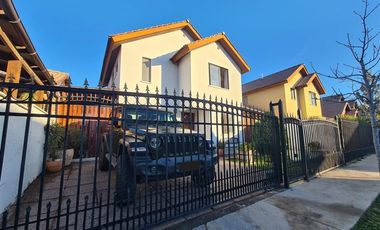 Casa en Arriendo en Haras de Machalí