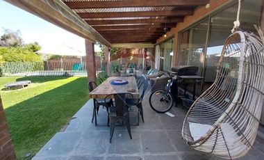 Vive tranquilo en Hermosa casa en barrio cerrado