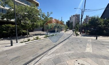 Casa de dos pisos 3 Dorm y departamento interior