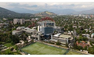 Casa venta en Vitacura, a pasos de Clínica Alemana