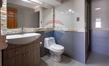 Casa venta en Vitacura, a pasos de Clínica Alemana