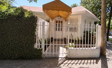 VENTA DE CASA CON LOCAL AL FRENTE DE 3 DORMITORIOS EN FISHERTON