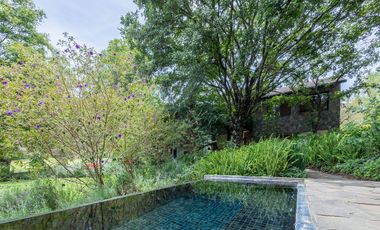 VENTA CASA DE DISEÑO EN CLUB DE GOLF MALINALCO