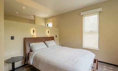 VENTA CASA DE DISEÑO EN CLUB DE GOLF MALINALCO