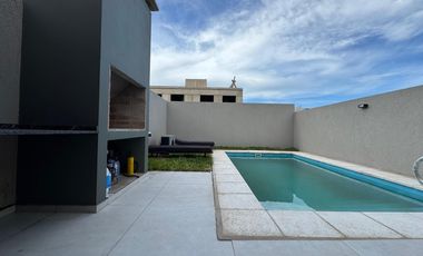 Docta - Dúplex Planta Baja - 2 Dorm. - Calef. Central - Pileta Climatizada