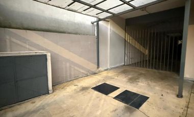 Cochera en  Lanús -