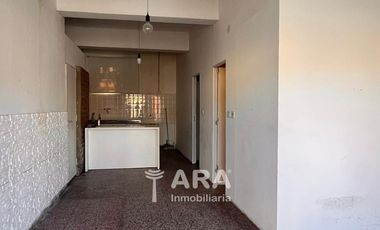 Venta Local con casa al fondo