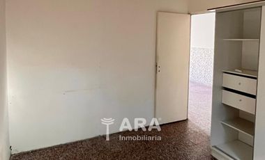Venta Local con casa al fondo
