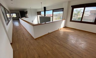Hermosa Propiedad en Venta en Fincas de Iraola 2-