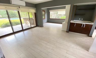 Hermosa Propiedad en Venta en Fincas de Iraola 2-