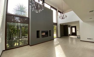 Hermosa Propiedad en Venta en Fincas de Iraola 2-