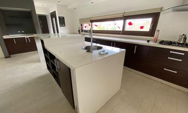 Hermosa Propiedad en Venta en Fincas de Iraola 2-