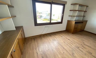 Hermosa Propiedad en Venta en Fincas de Iraola 2-